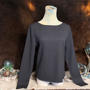 Women’s Black Textured Long-Sleeve Top - Classic Crewneck M (3200)